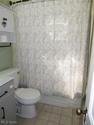 4347 Redding Road Cleveland OH 44109