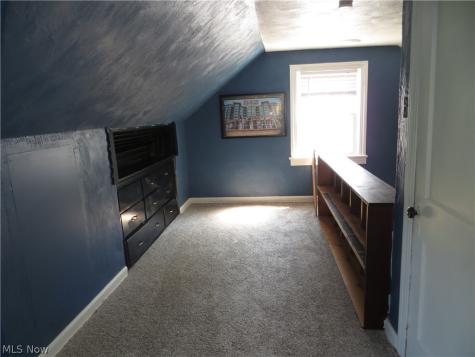 4347 Redding Road Cleveland OH 44109
