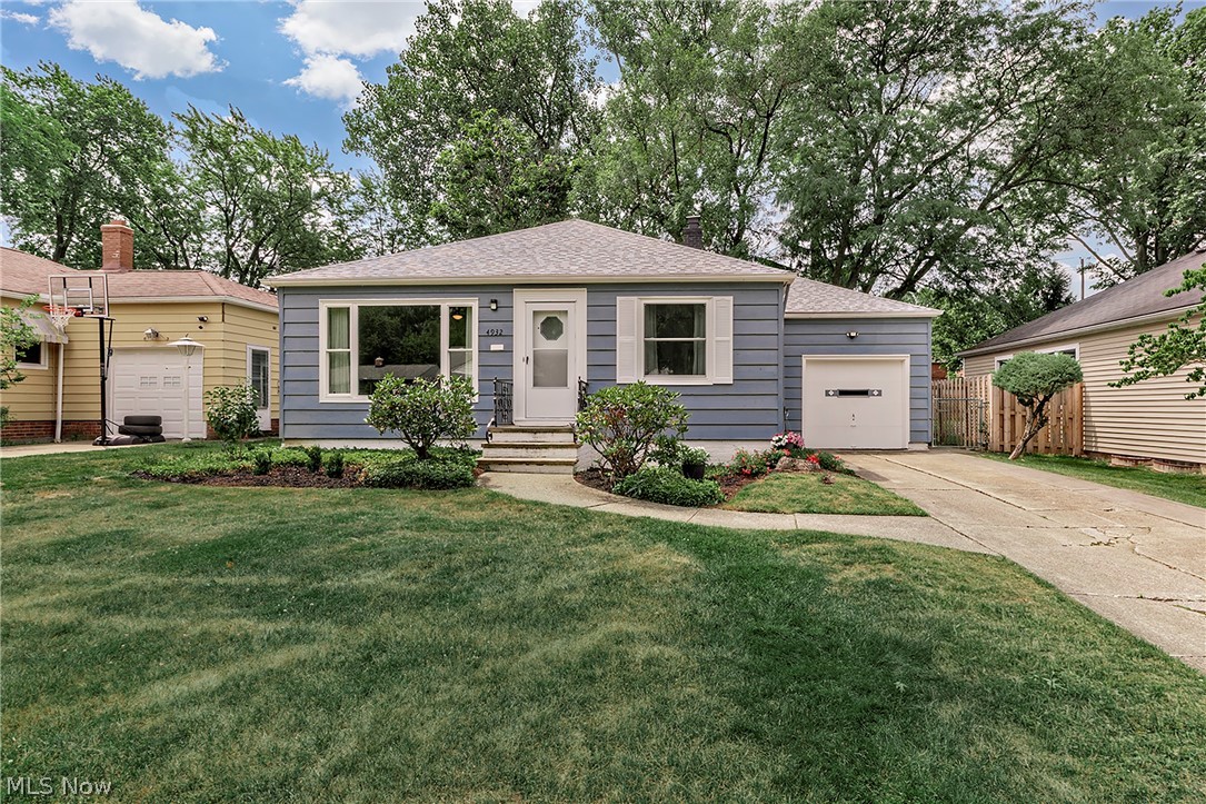 4932 S Sedgewick Road Lyndhurst OH 44124