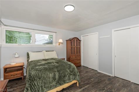 4932 S Sedgewick Road Lyndhurst OH 44124