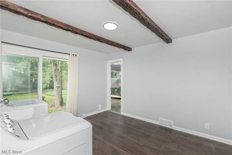 4932 S Sedgewick Road Lyndhurst OH 44124