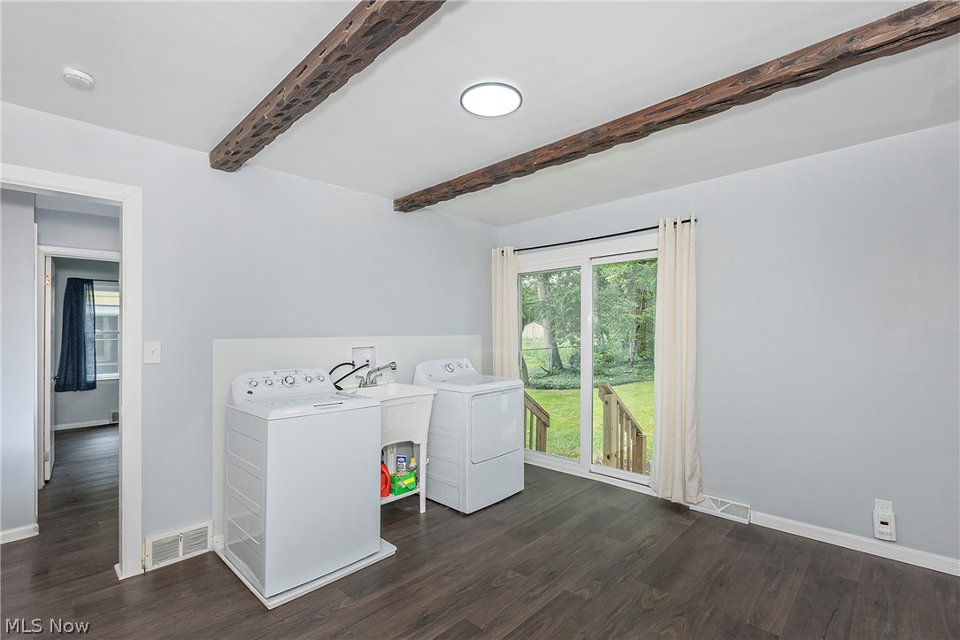 4932 S Sedgewick Road Lyndhurst OH 44124