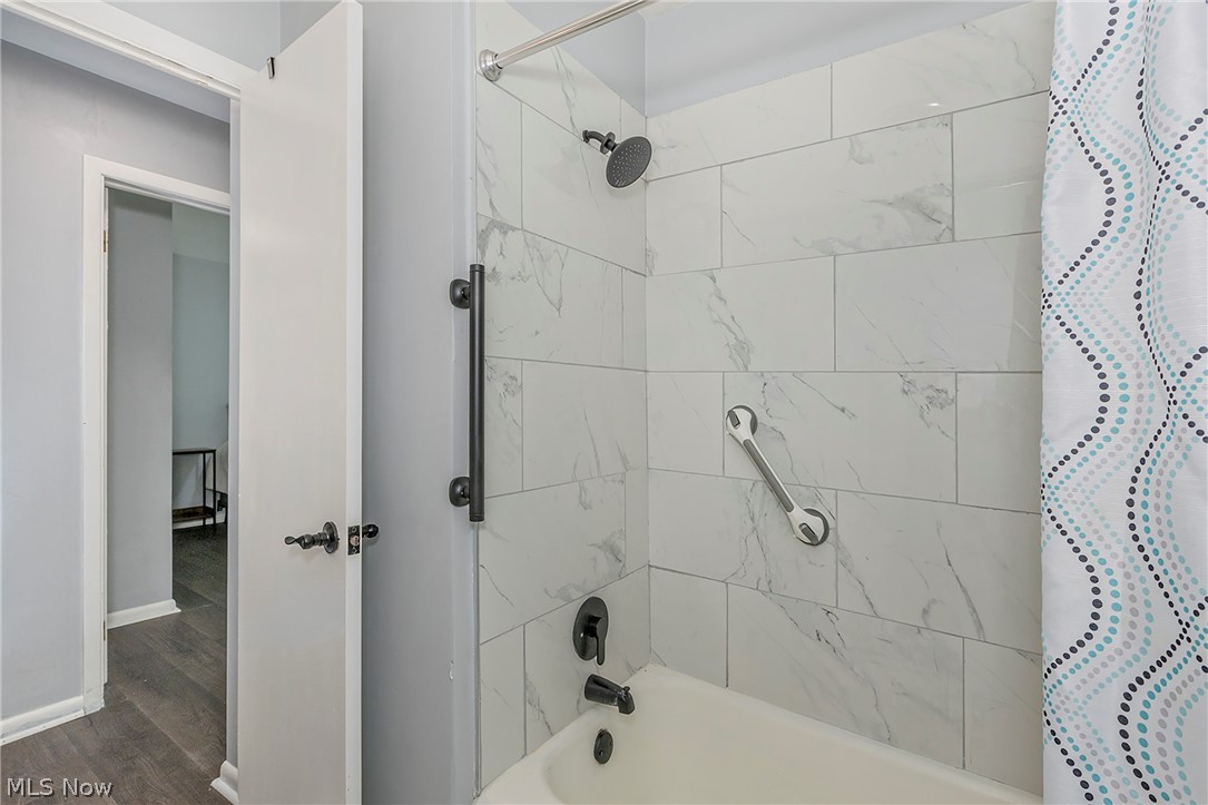 4932 S Sedgewick Road Lyndhurst OH 44124