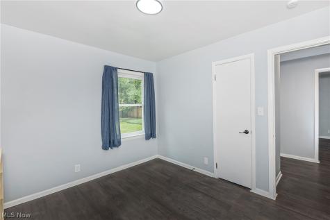 4932 S Sedgewick Road Lyndhurst OH 44124