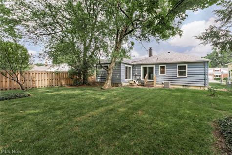 4932 S Sedgewick Road Lyndhurst OH 44124