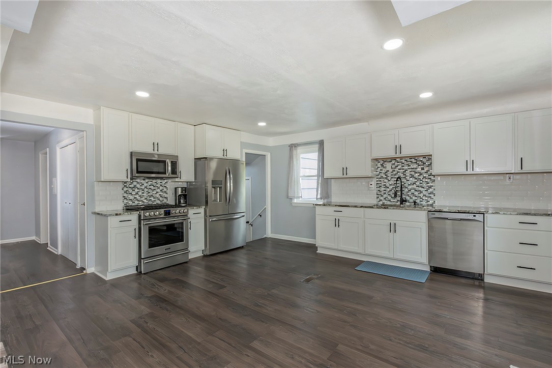 4932 S Sedgewick Road Lyndhurst OH 44124