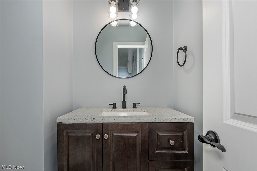 4932 S Sedgewick Road Lyndhurst OH 44124