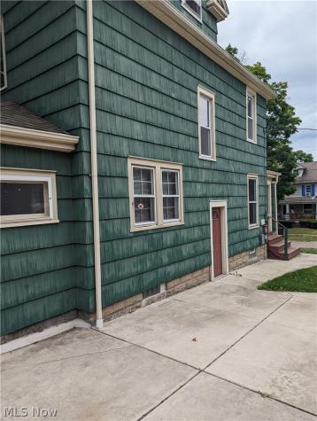 125 N Bentley Avenue Niles OH 44446