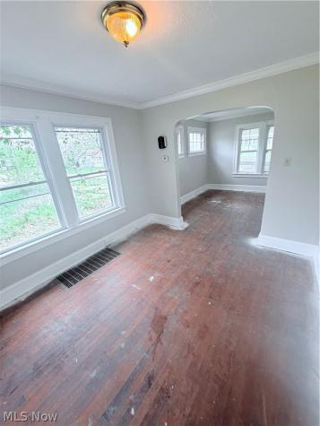 1174 Mercer Avenue Akron OH 44307
