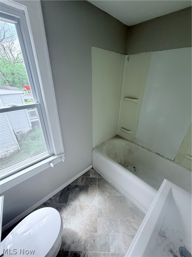 1174 Mercer Avenue Akron OH 44307