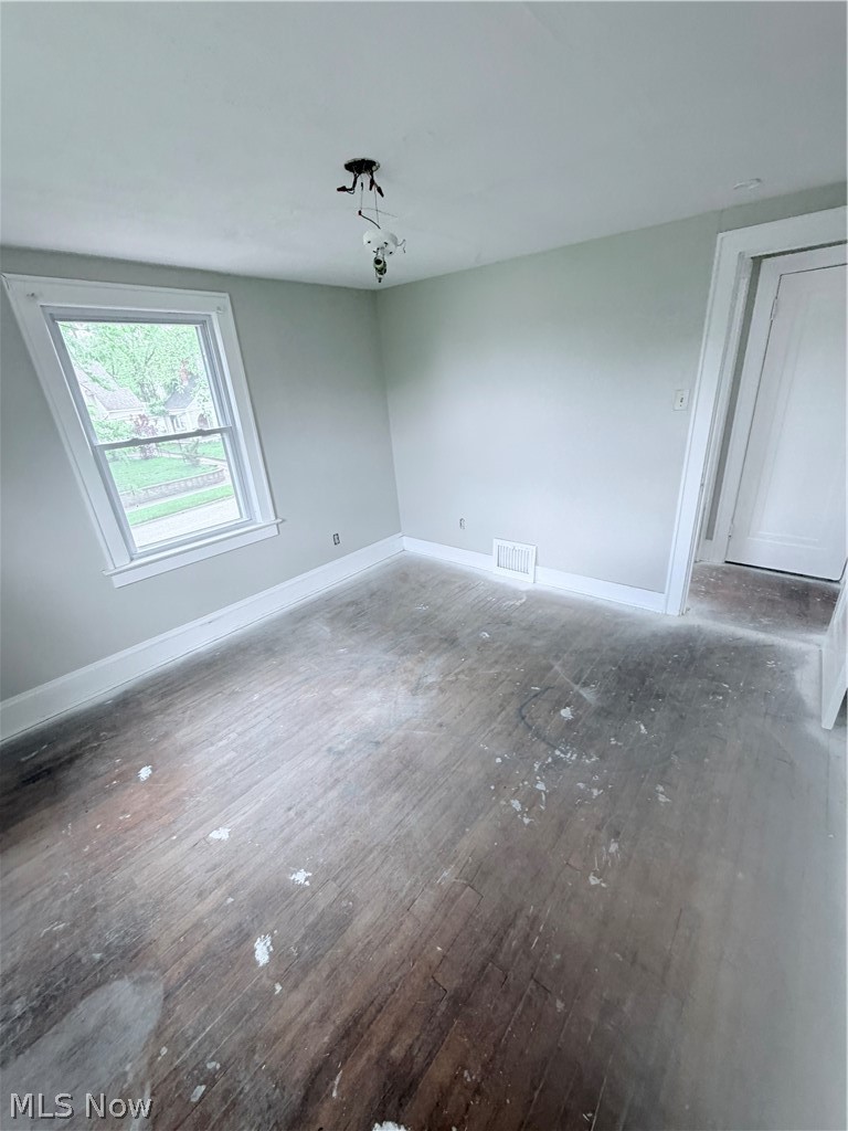 1174 Mercer Avenue Akron OH 44307