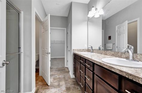 6584 Amber Way North Ridgeville OH 44039