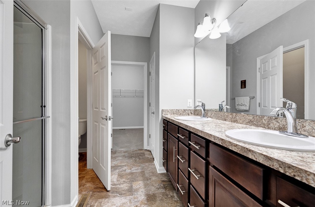 6584 Amber Way North Ridgeville OH 44039