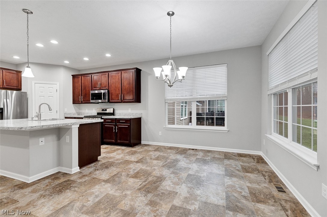 6584 Amber Way North Ridgeville OH 44039