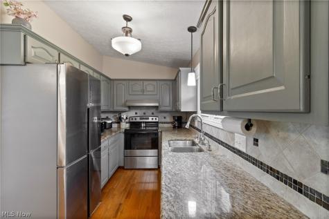 3544 Ada Vista Drive Uniontown OH 44685