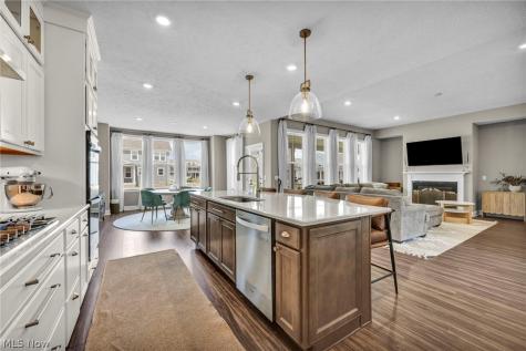 32642 Royal Troon Drive Avon Lake OH 44012