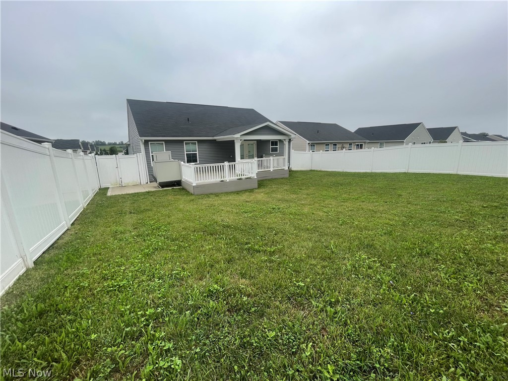 6913 Gauntlet Street SW Massillon OH 44646