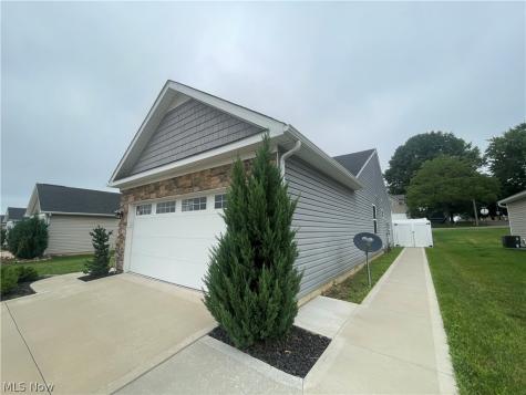6913 Gauntlet Street SW Massillon OH 44646
