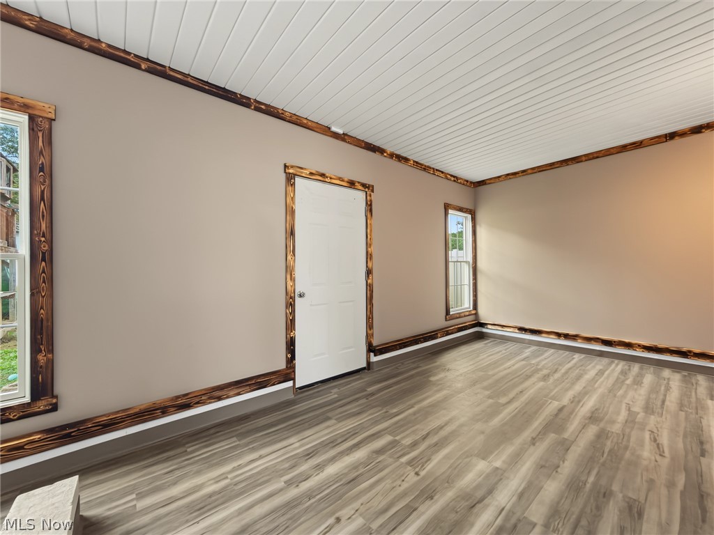 553 Judith Lane Struthers OH 44471