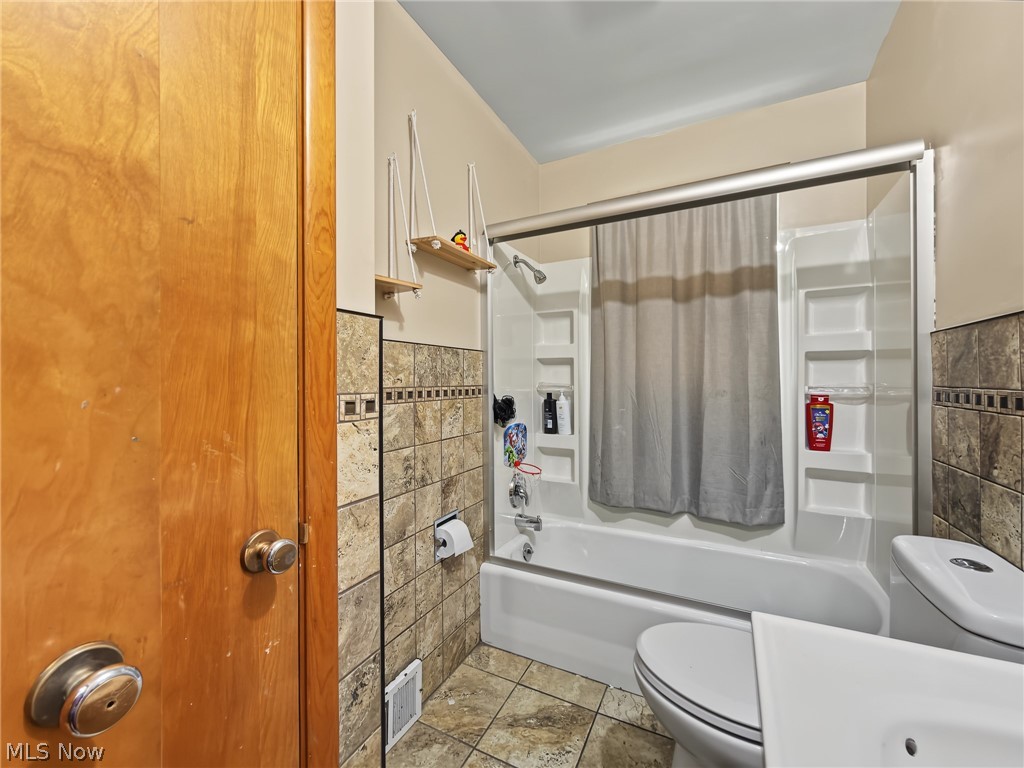 553 Judith Lane Struthers OH 44471