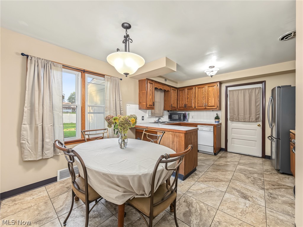 553 Judith Lane Struthers OH 44471