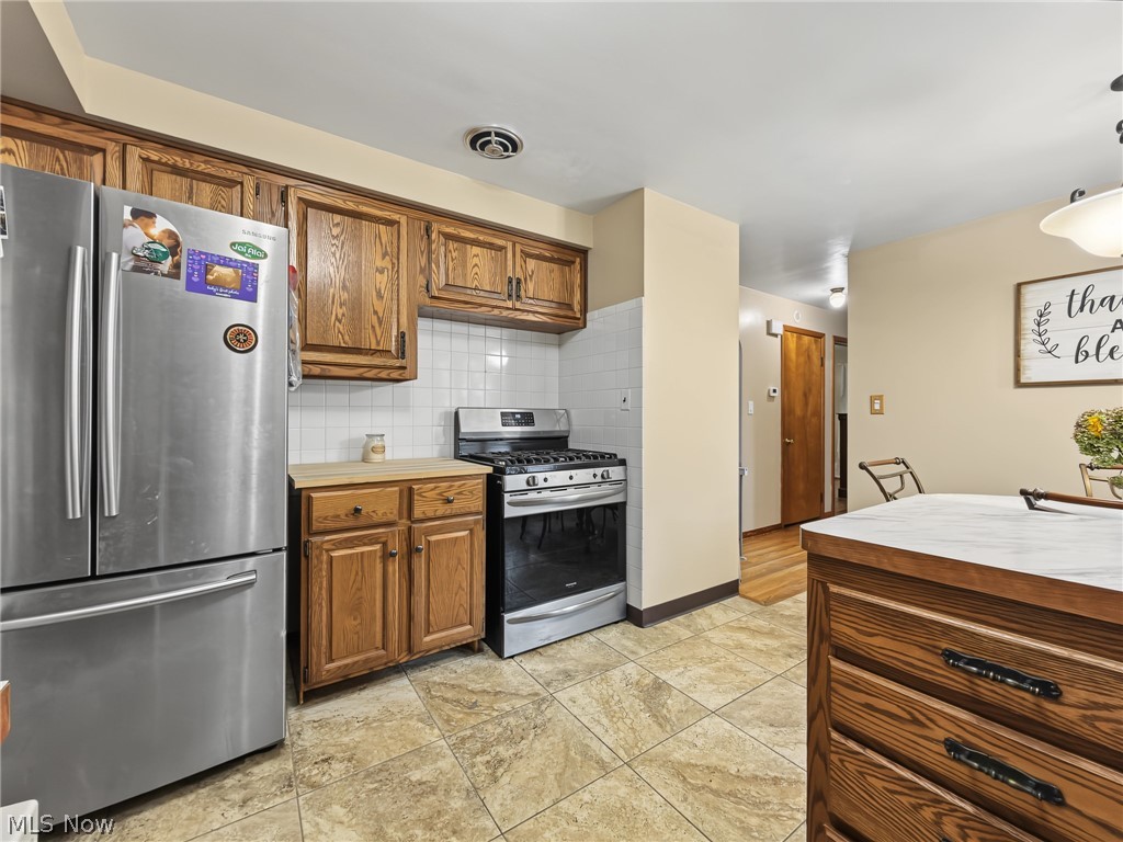 553 Judith Lane Struthers OH 44471