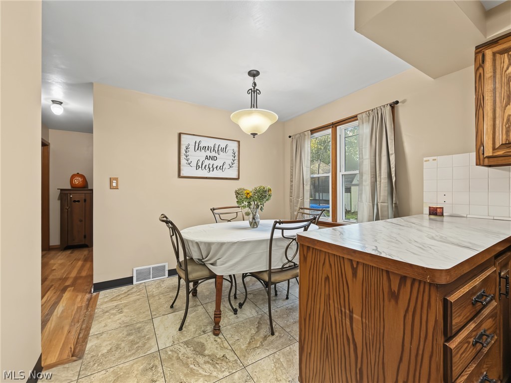 553 Judith Lane Struthers OH 44471