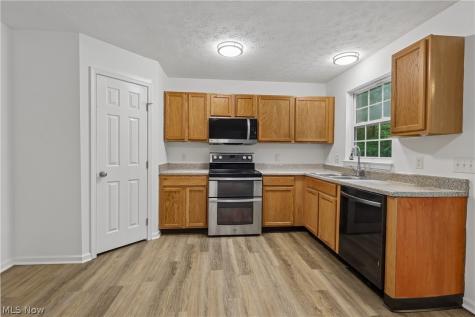3315 Hidden Brook Drive Ravenna OH 44266