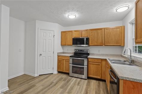 3315 Hidden Brook Drive Ravenna OH 44266