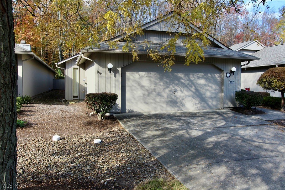 12946 Olympus Way Strongsville OH 44149