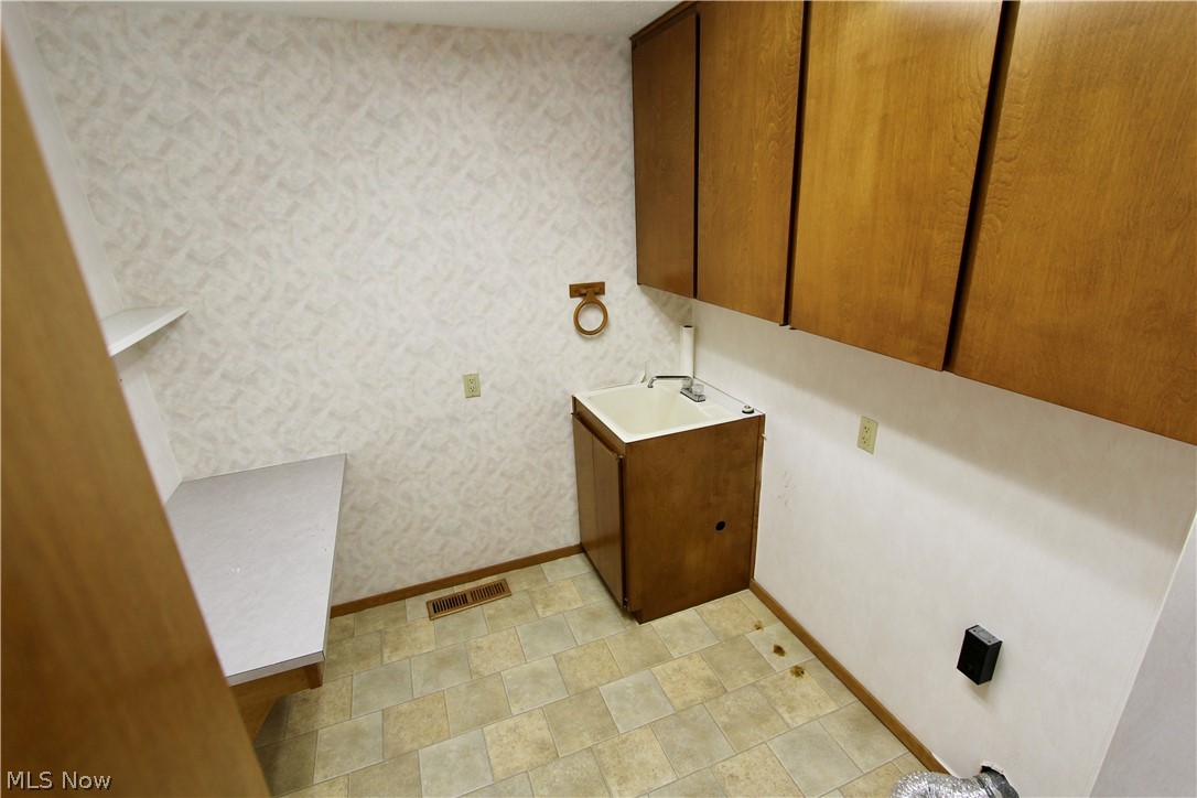 12946 Olympus Way Strongsville OH 44149