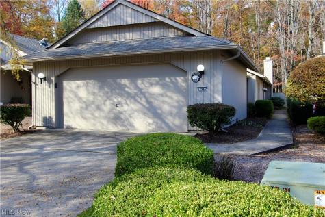 12946 Olympus Way Strongsville OH 44149