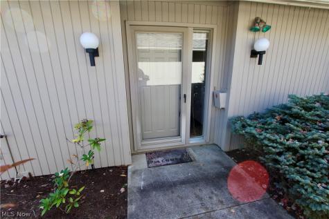 12946 Olympus Way Strongsville OH 44149