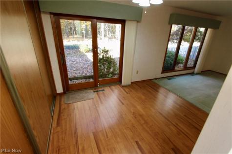 12946 Olympus Way Strongsville OH 44149