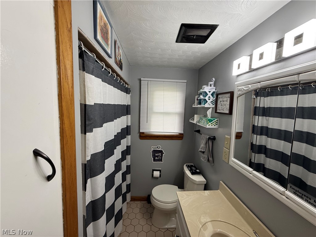 1538 S 13th Street Coshocton OH 43812