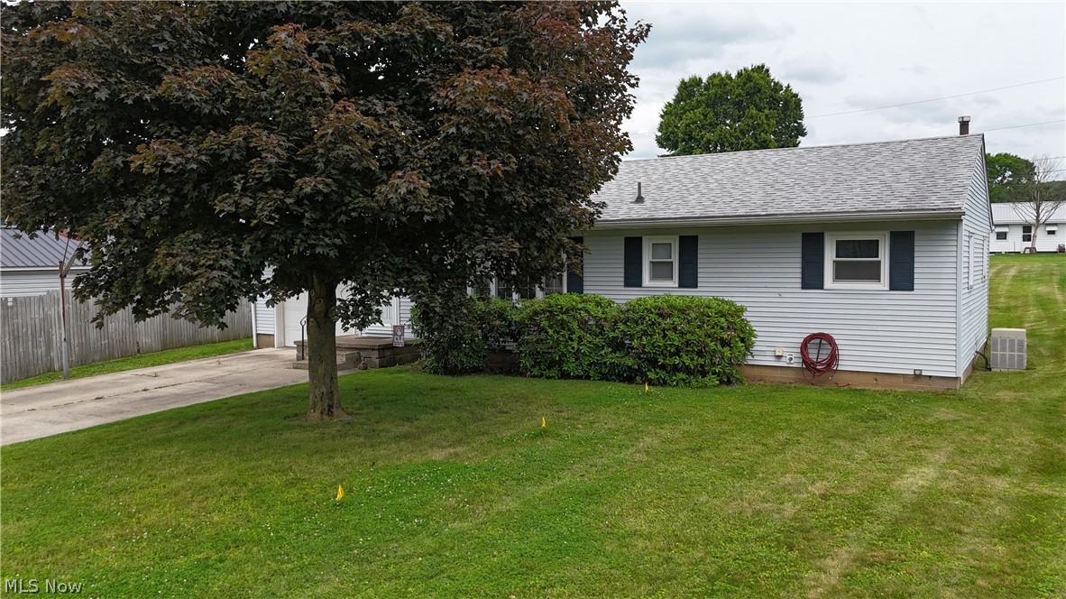 1538 S 13th Street Coshocton OH 43812