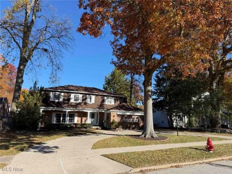 9474 Stoney Creek Lane Parma Heights OH 44130