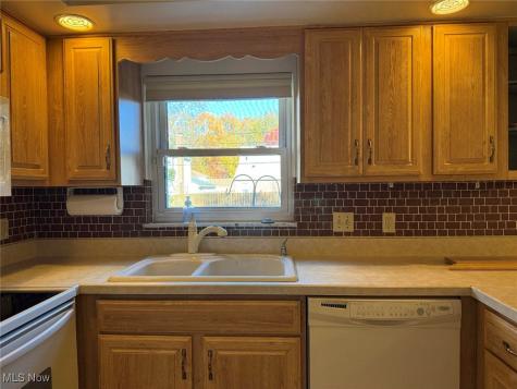 9474 Stoney Creek Lane Parma Heights OH 44130