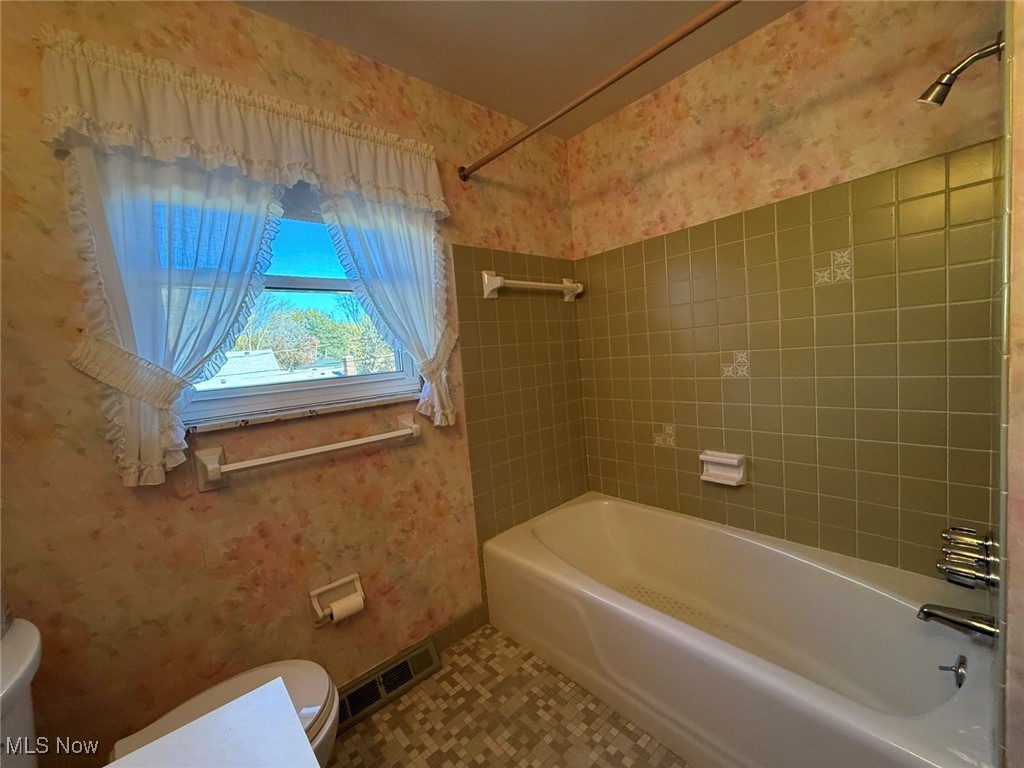 9474 Stoney Creek Lane Parma Heights OH 44130