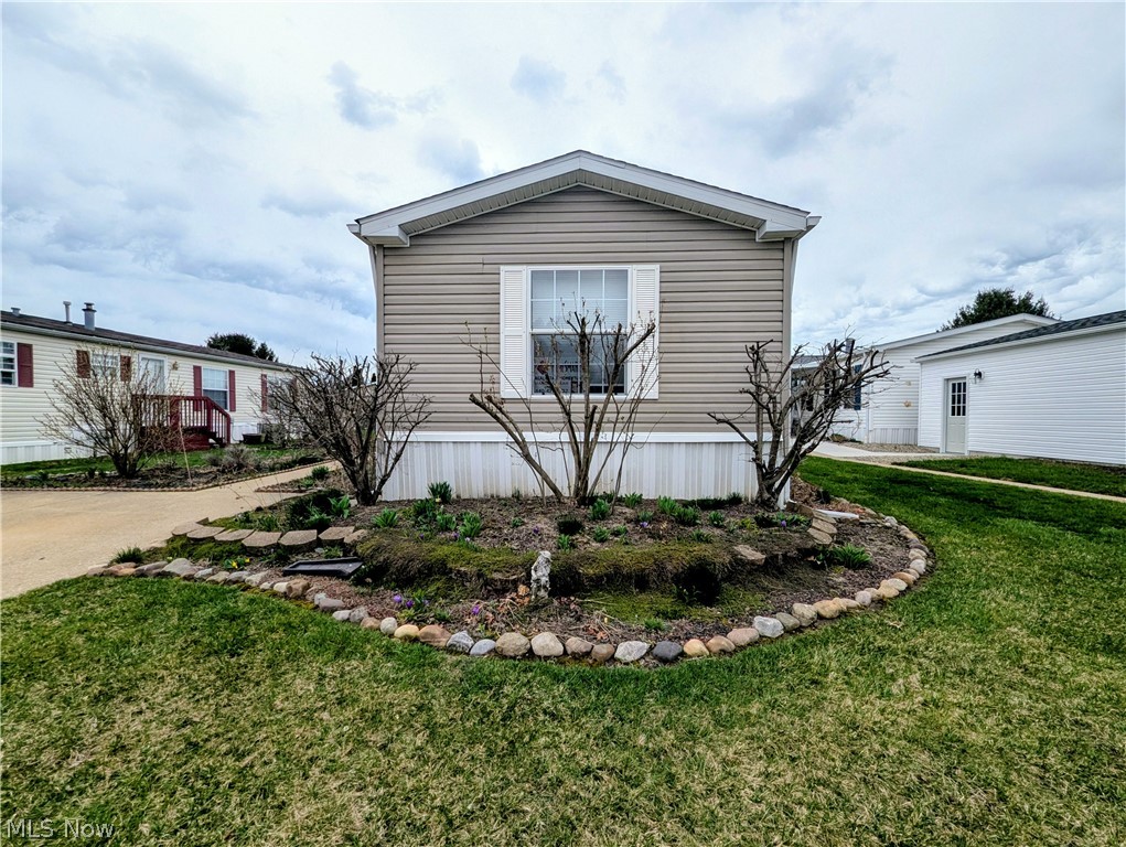 592 Sandtrap Circle Painesville OH 44077