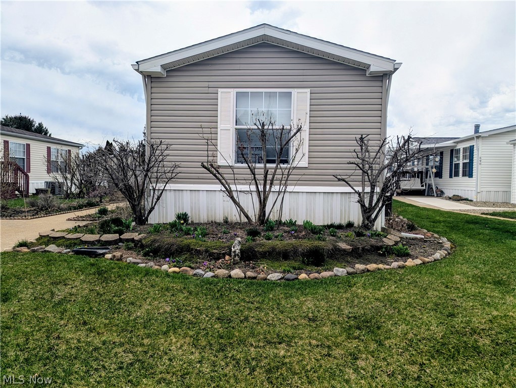 592 Sandtrap Circle Painesville OH 44077