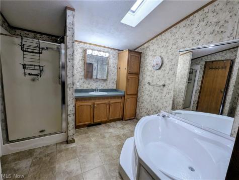 592 Sandtrap Circle Painesville OH 44077