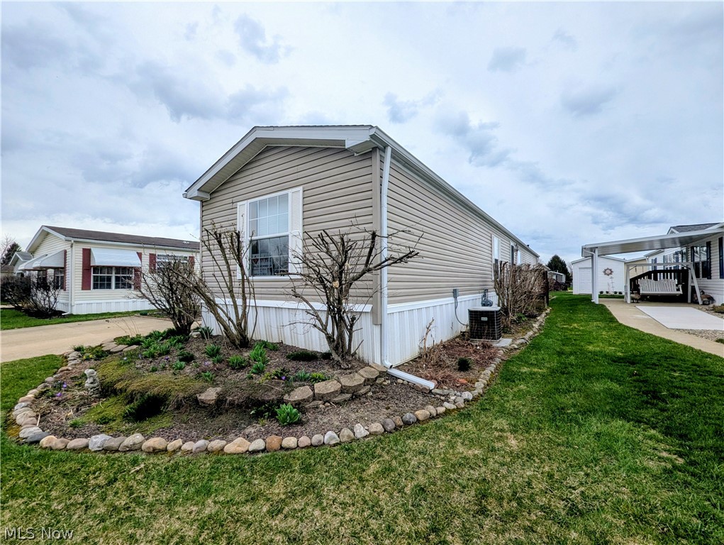 592 Sandtrap Circle Painesville OH 44077