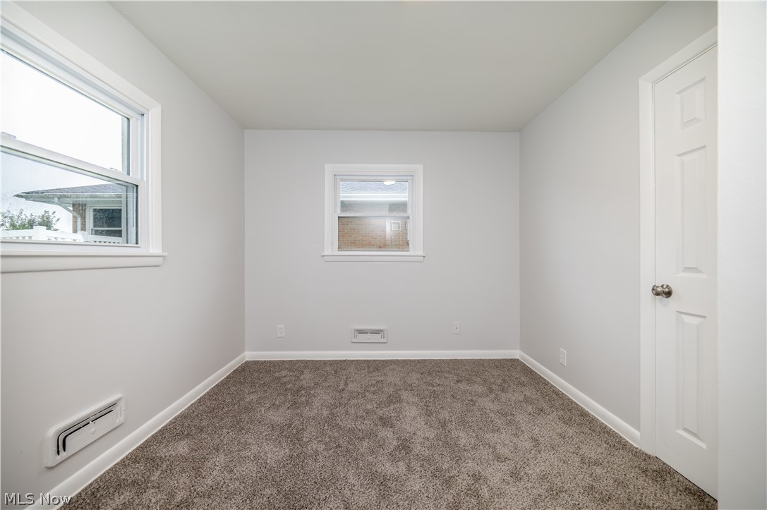 550 Neoka Drive Campbell OH 44405