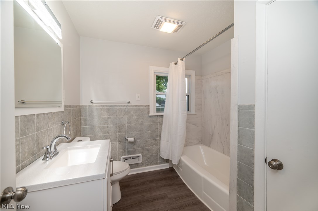 550 Neoka Drive Campbell OH 44405