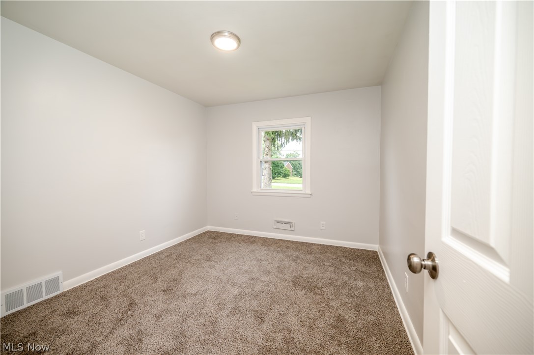 550 Neoka Drive Campbell OH 44405