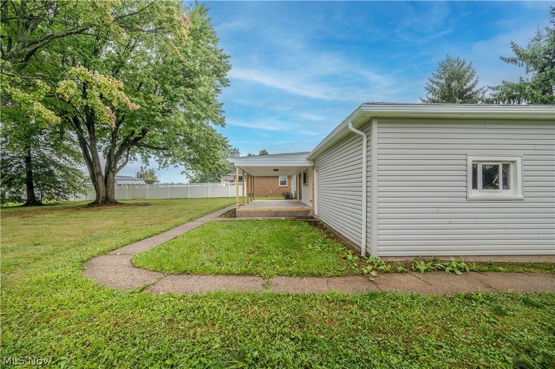 550 Neoka Drive Campbell OH 44405