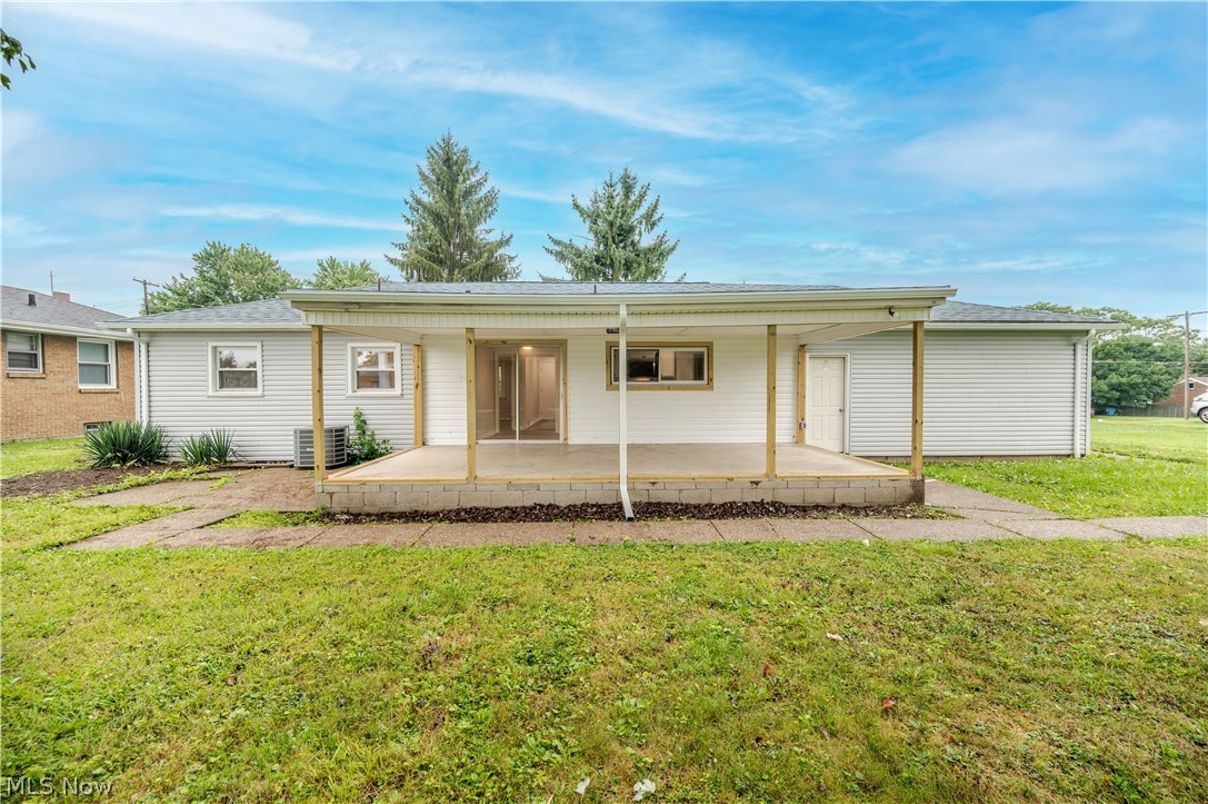 550 Neoka Drive Campbell OH 44405