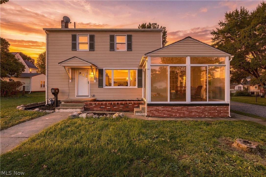 311 South Street NW Navarre OH 44662