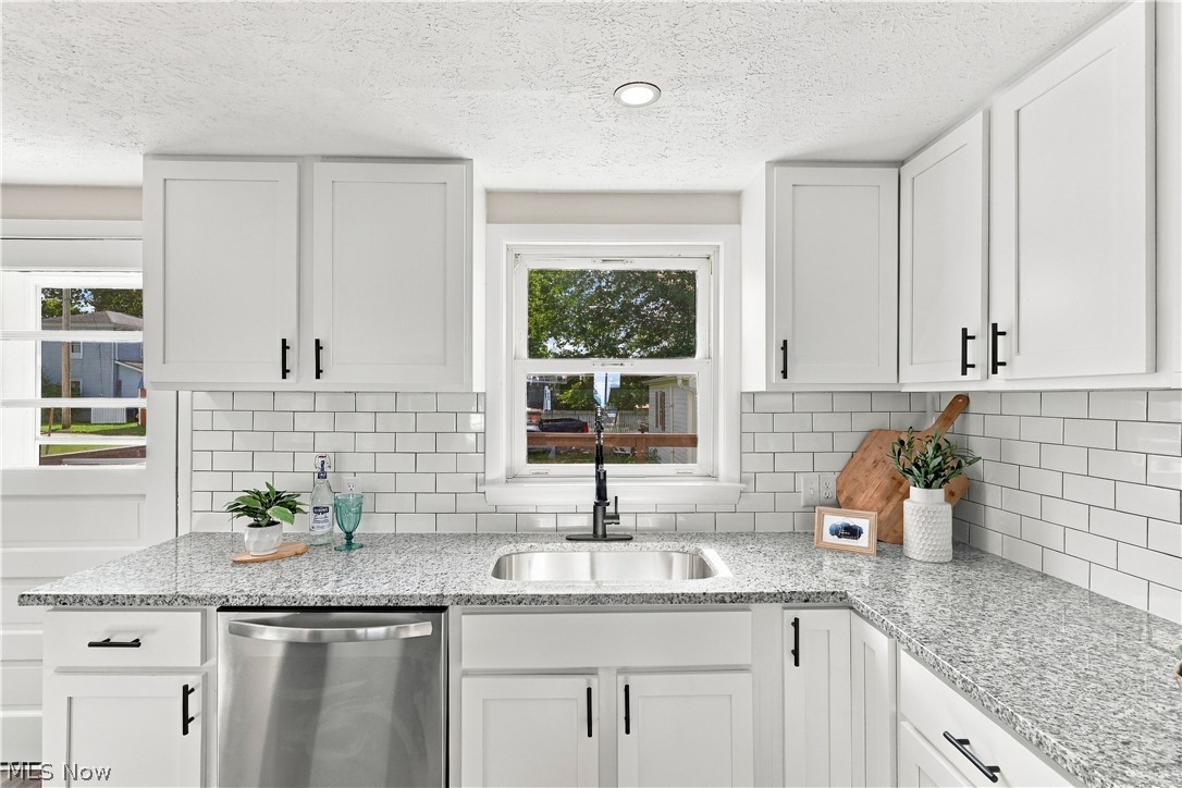 311 South Street NW Navarre OH 44662